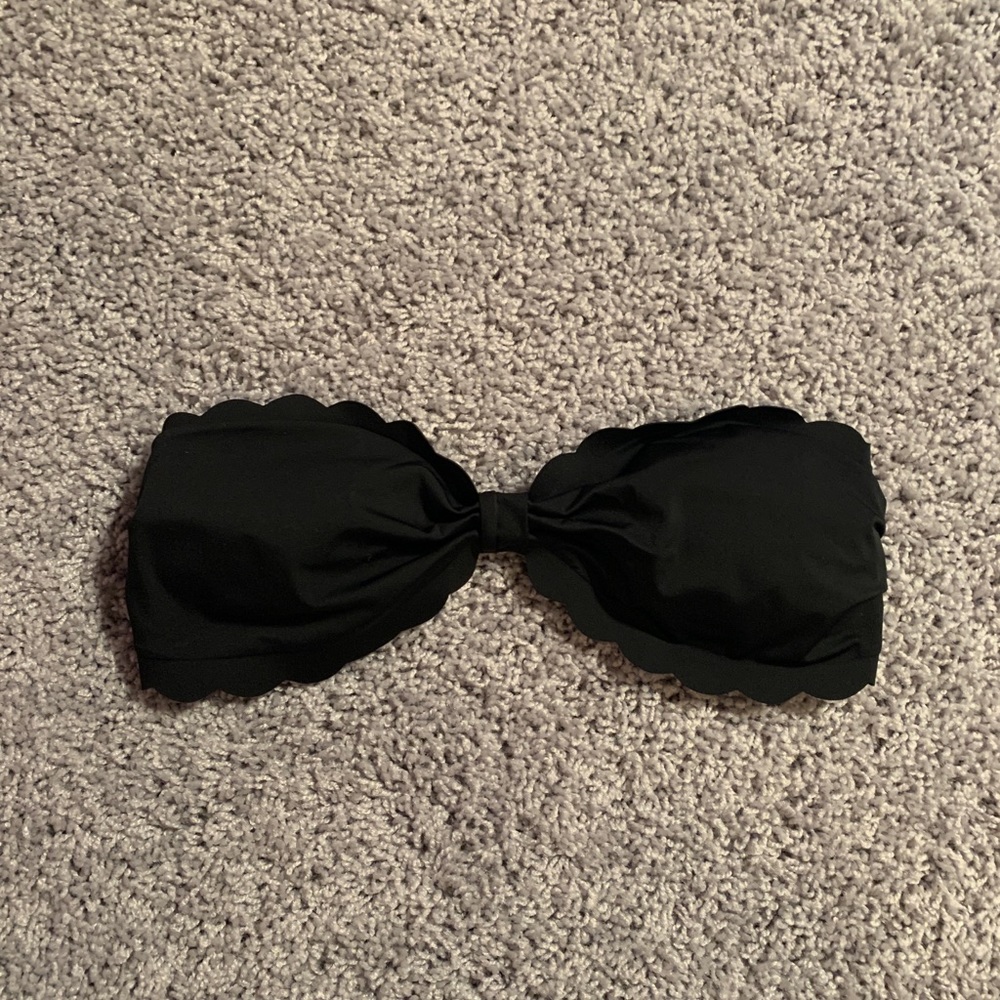 H&M Scalloped Bandeau Bikini Top
